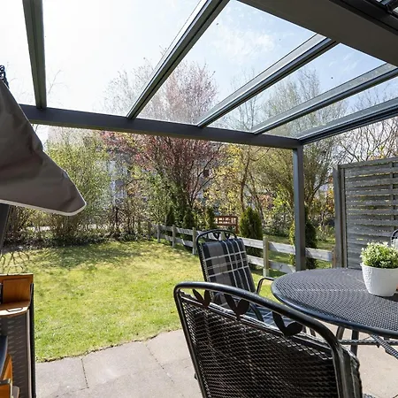 Ferienwohnpark Amselweg Strandperle Holiday home Kellenhusen